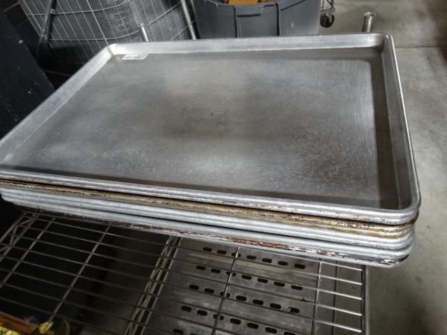 lot 6239 image: 10 sheet pans.