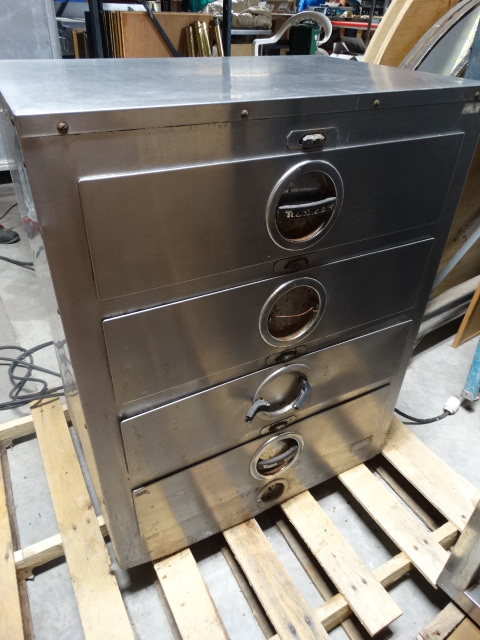 lot 6246 image: Toaster master bun and chip warmer, does work.