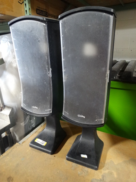 lot 6252 image: 2 Easynap napkin holders.
