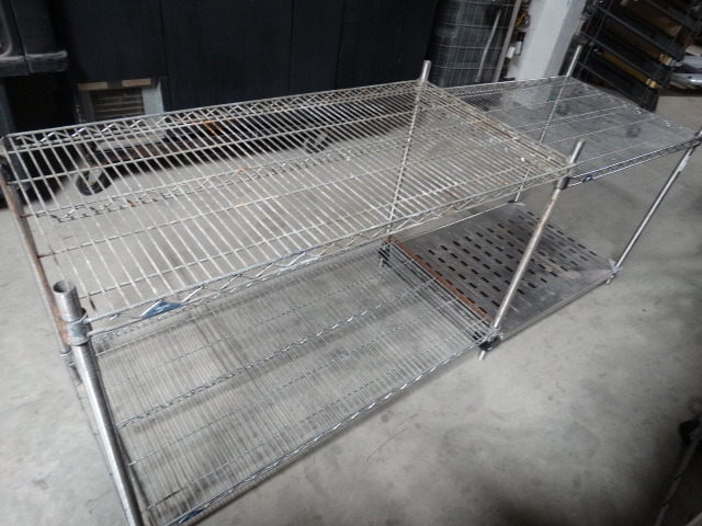 lot 6260 image: Metro rack.