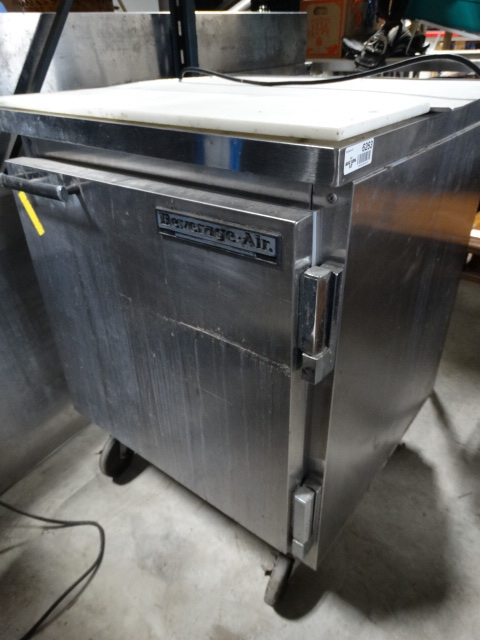 lot 6263 image: Beverage air cooler on wheels, does work.