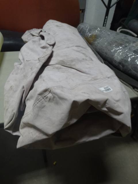 lot 6297 image: Car cover.