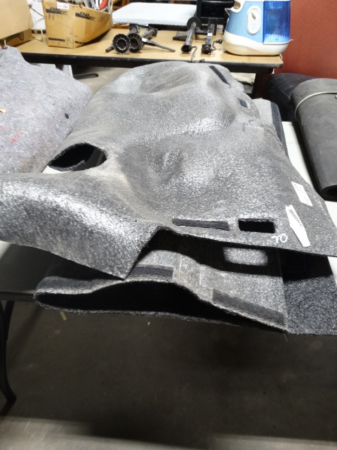 lot 6300 image: Jeep rear cargo kit.