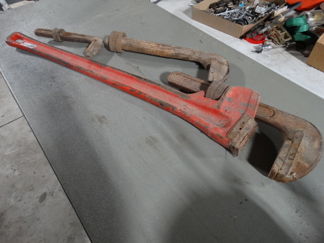lot 6321 image: 60 Pipe wrench the ridge tool company.