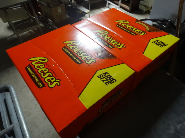 lot 6344 image: Lot of reeses.