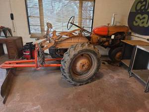 Vintage Farm Tractor - ?Allis Chalmers? With Blade- Turns over but couldn't get running - CASH OR CASHIERS CHECK ONLY FOR ENTIRE INVOICE IF YOU PURCHASE OF THIS ITEM