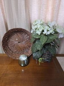 lot 115 image: Home Decor