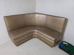 lot 203 image: Mid Century Modern Corner Bench