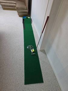 lot 204 image: Indoor Putting Green Practice Set