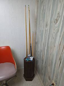 lot 210 image: MCM Pool Cue Stand with Accessories Set