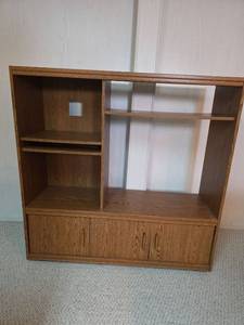 lot 238 image: Mid Century  Entertainment Center
