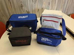 lot 239 image: Promotional Insulated Cooler Bags