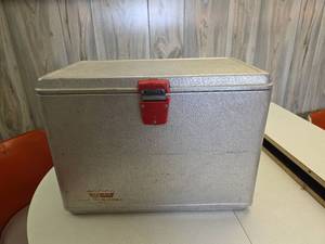 lot 241 image: Crown Insulated Metal Cooler