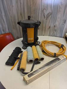 lot 244 image: Wagner Power Roller Paint System with Handle Extension