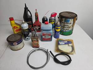 lot 303 image: Auto Maintenance Supply Lot with Sears Gear Lubricant
