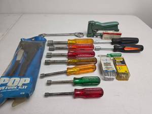 lot 316 image: Set of Xcelite Nut Drivers, POP Rivet Tool Kit and Swingline Stapler