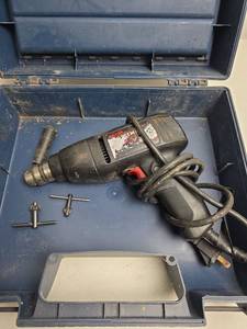 lot 346 image: Sears Craftsman 38 Variable Speed Drill with Case