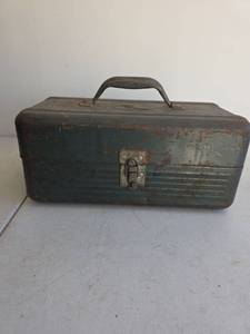 lot 348 image: Metal Fishing Tackle Box with Cantilever Trays