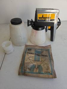 lot 363 image: Wagner ProDuty Power Painter with Sears Paint Strainers