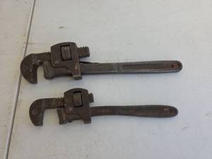 lot 368 image: American Made 10 & 14 inch Steel Pipe Wrenches