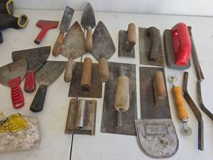 lot 375 image: Professional Masonry Tools