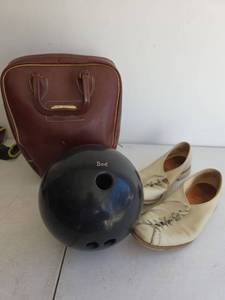 lot 388 image: - Brunswick Mineralite 374k  Ball, Shoes and Bag
