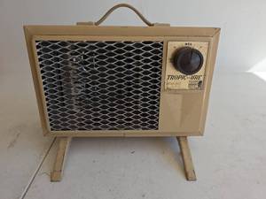 lot 408 image: McGraw Edison Tropic-Aire Electric Heater Untested