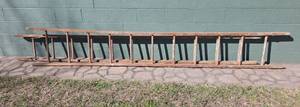 lot 439 image: Wooden Extension Ladder - 22 Foot
