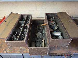 lot 501 image: Assorted Hardware in Storage Case