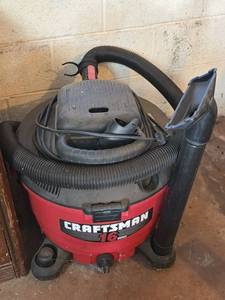 lot 512 image: Craftsman 16 Gallon WetDry Shop Vacuum