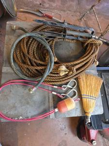 lot 522 image: Rope, Mole Trap, Whisk Broom, and More