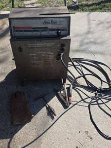 lot 534 image: Wards Powr-Kraft 180 Arc Welder (Untested)