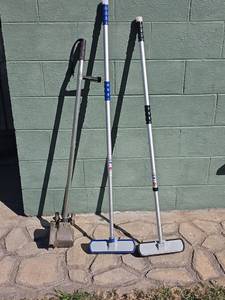 lot 536 image: Craftsman Electric Edger and 2 Brush Wands