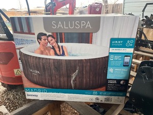 lot 3150 image: SALUSPA 2-4 Person Madrid Hot Tub - New In Box