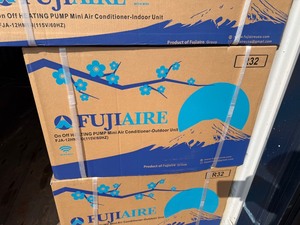 lot 3094 image: Unused Fujiaire 12000 BTU Mini Split Heat Pump AC System (FJA-12HM1)