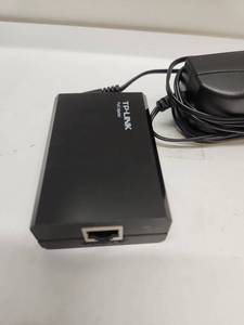 lot 35 image: TP-Link TL-POE150S Power Over Ethernet (PoE) Injector