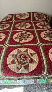 lot 1026 image: Handmade Quilt - 85 x 65