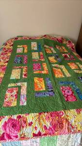 lot 1028 image: Handmade Quilt - 74 x 54