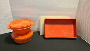 lot 1102 image: Tupperware Orange bowls and a rectangular piece