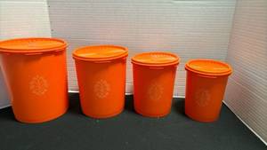 lot 1111 image: Vintage Tupperware Cannisters
