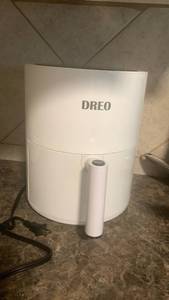 lot 1117 image: DREO Electric Air Fryer