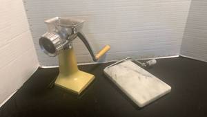 lot 1133 image: Meat grinder and cheese slicer