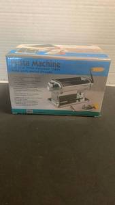 lot 1149 image: Pasta machine