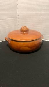 lot 1166 image: Brown Glazed Stoneware Casserole Dish with Lid
