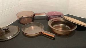 lot 1179 image: Pyrex Vision Cookware with misc extra lid