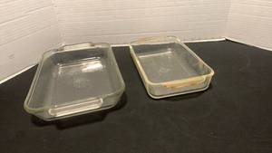 lot 1181 image: Glass baking pans