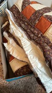 lot 1319 image: Large unfinished quilt