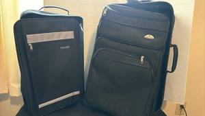 lot 1326 image: Two small suitcases