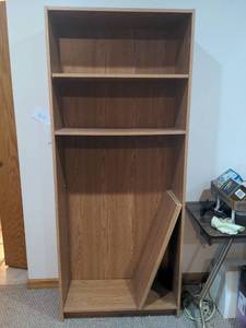 lot 1400 image: Laminate bookshelf 30x72x12
