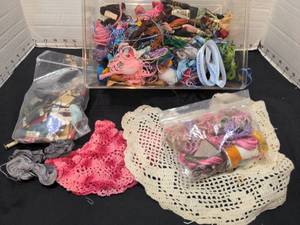 lot 1420 image: Embroidery floss and more
